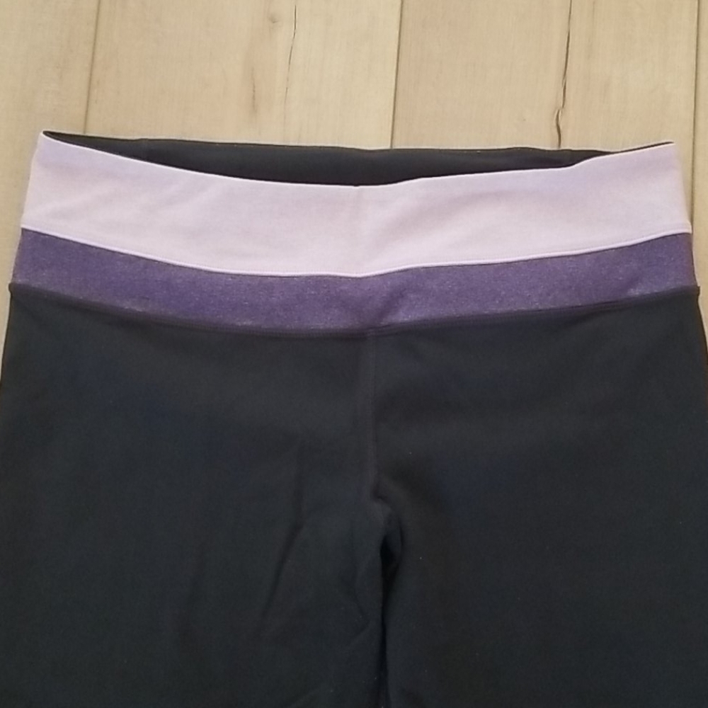 Lululemon Reversible Crops - Picture 2 of 5